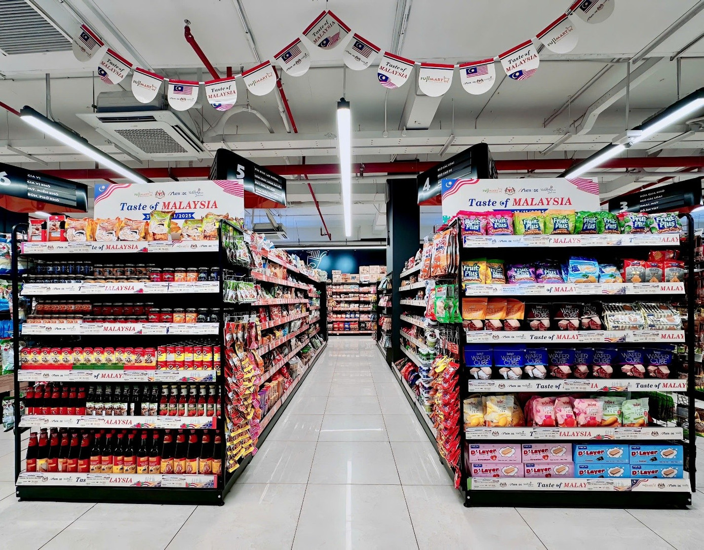 Hàng ngàn sản phẩm trong “Tuần lễ ẩm thực Malaysia” tại siêu thị FujiMart được bán với giá ưu đãi từ ngày 13/10 đến 13/11/2025. image003-4624.jpg
